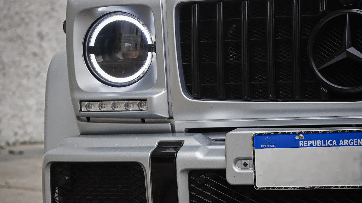 Modernize Your G-Class with LED Lights and Side Skirts