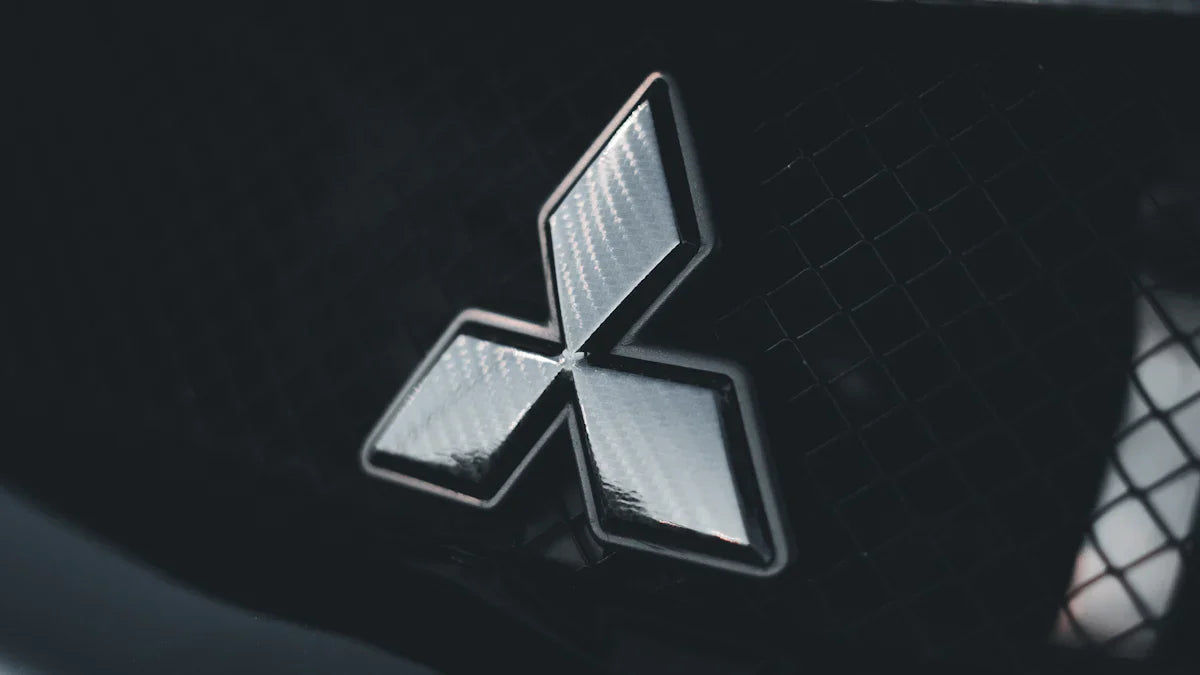 أسرار تصميم شعارات ألياف الكربون