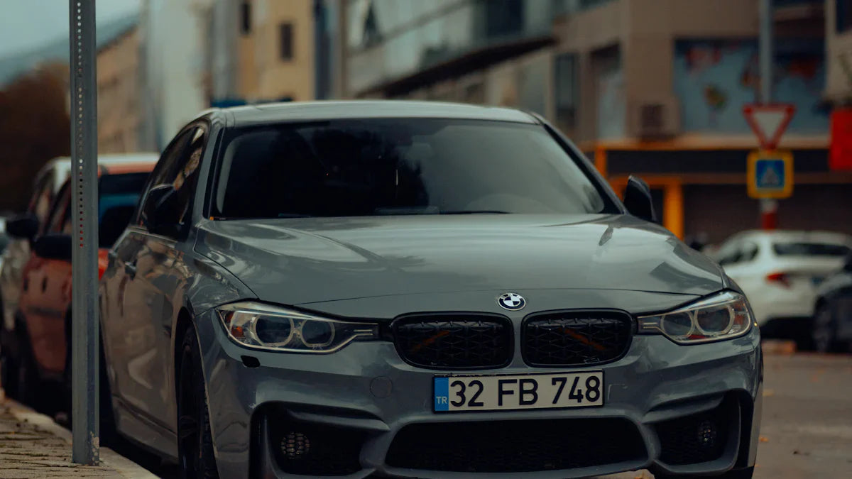 تفاصيل موعد إطلاق بي إم دبليو M3 2025