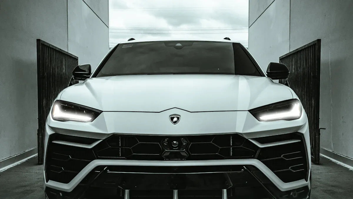 2025’s Best Advice for Lamborghini Urus Lip Installation