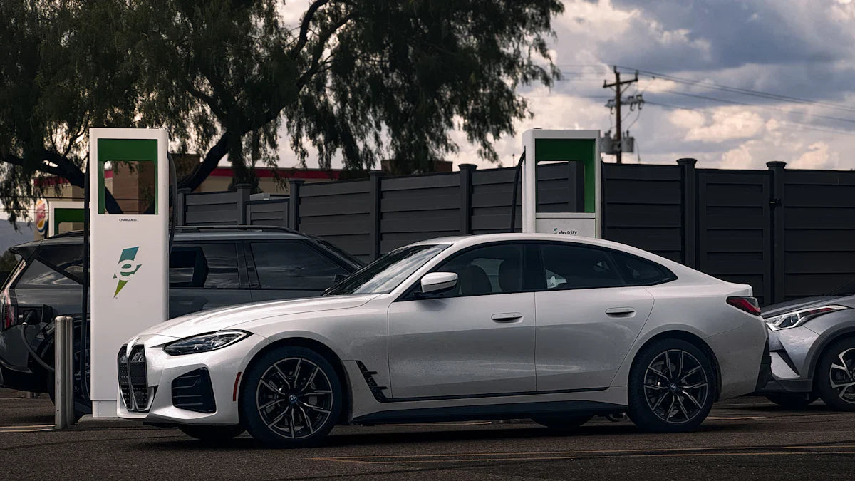 A Deep Dive into the BMW i4 Electric Car’s Cutting-Edge Design