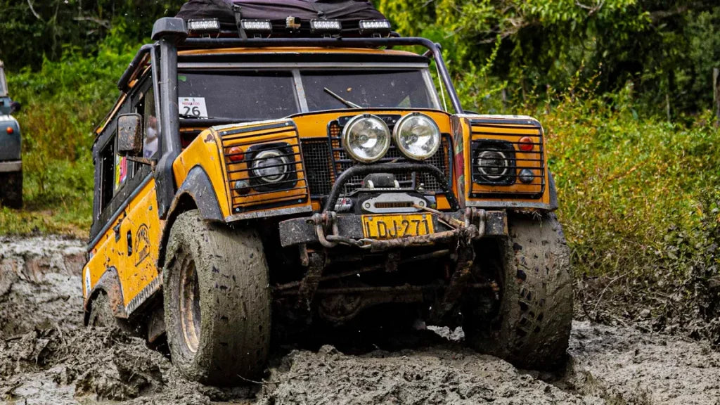 2025 Land Rover Defender vs Jeep Wrangler Off-Road Features