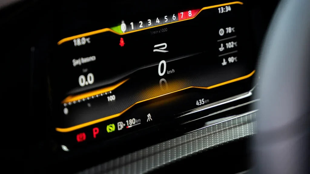 How to Choose the Right Digital Cluster for Your Car in 2025