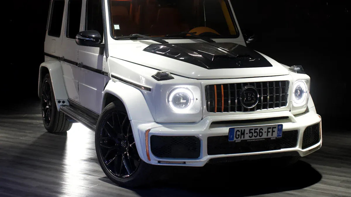 Discover the Strength of 2025 Mercedes G-Class Carbon Lips