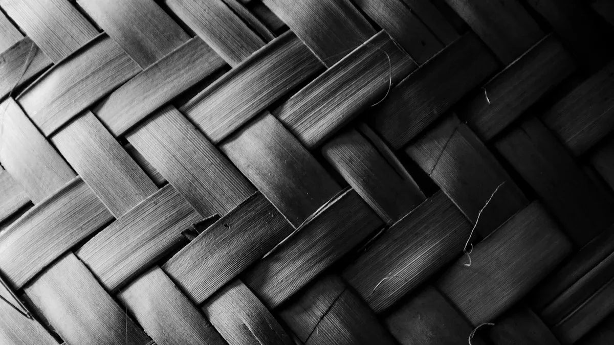 Comparing Carbon Fiber Weave Patterns and Their Impact on Stiffness