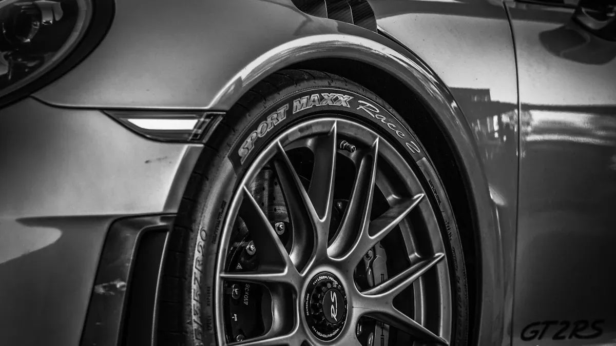 Top Tips for Choosing Carbon Fiber Side Skirts for Porsche Panamera 971