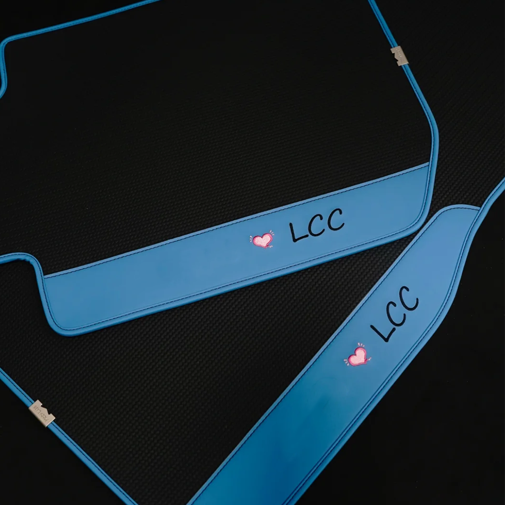 CarbonXtreme Custom Floor Mat Set | Personalized Woven Nappa Car Mats