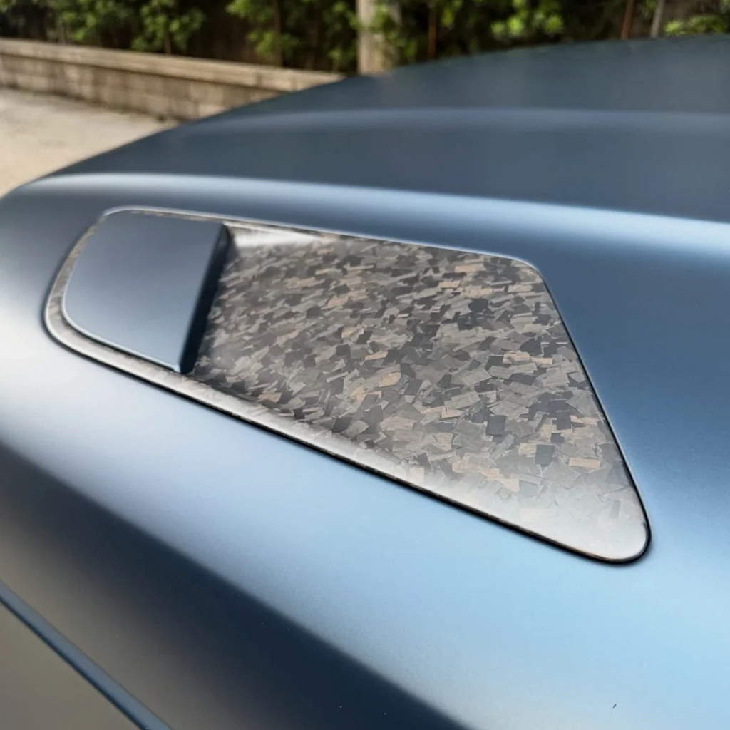 Range Rover Sport L461 Forged Carbon Aero Kit – 6-Piece Set (Front Lip, Air Blades, Grille, Side Vents, Exhaust Tips)