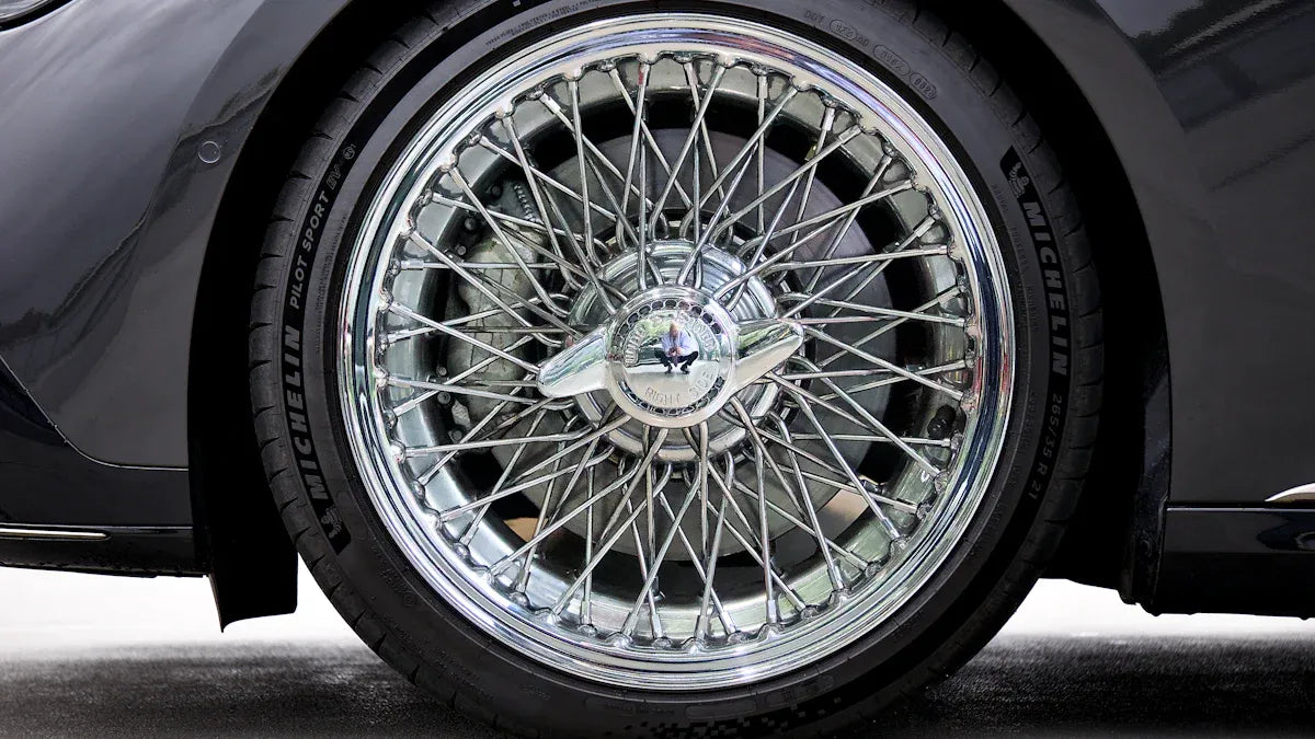Mesh wheels vs split-spoke wheels: Key insights for 2025
