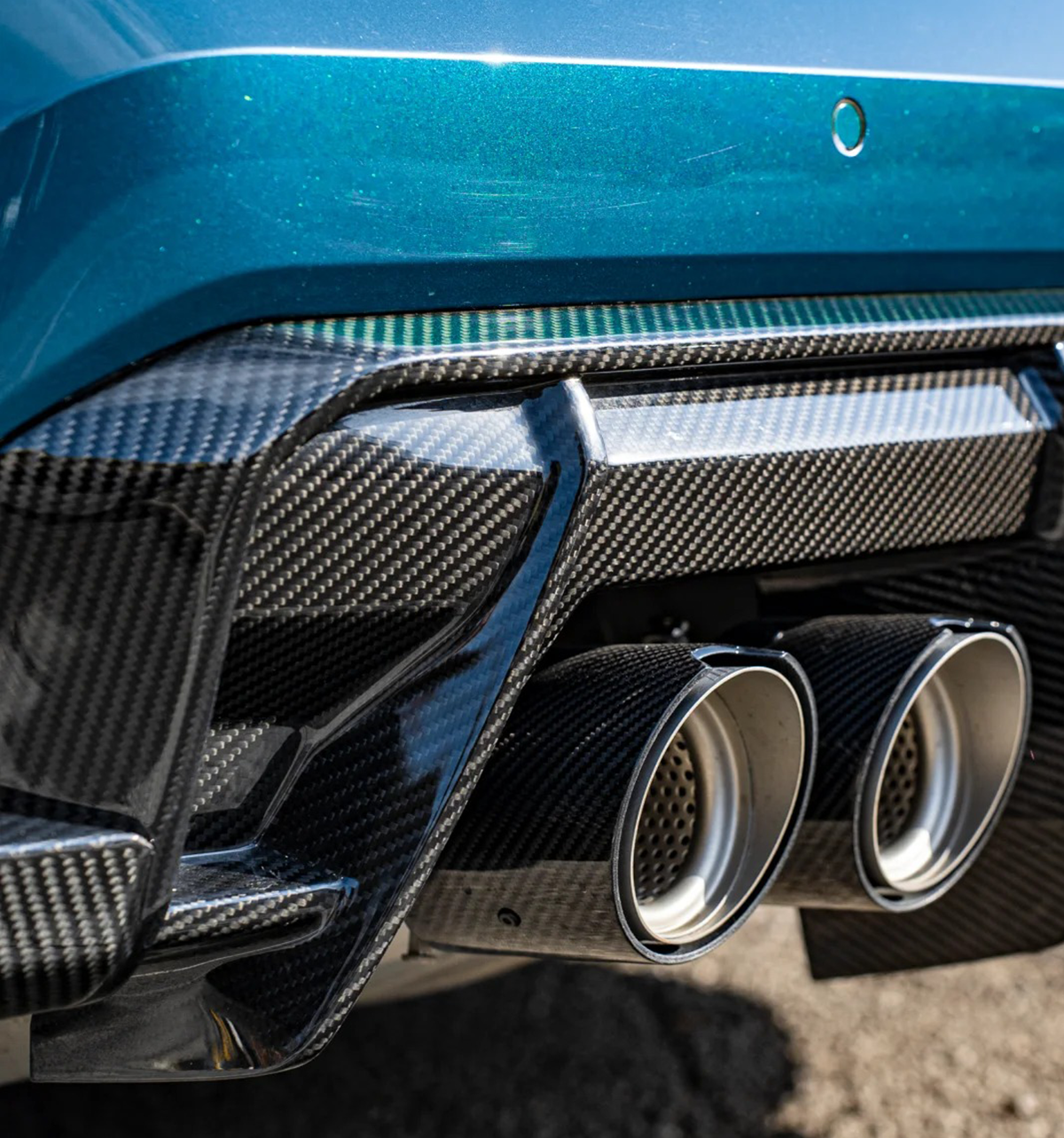 Why Carbon Fiber Grilles Are Superior to Metal for Modern Cars