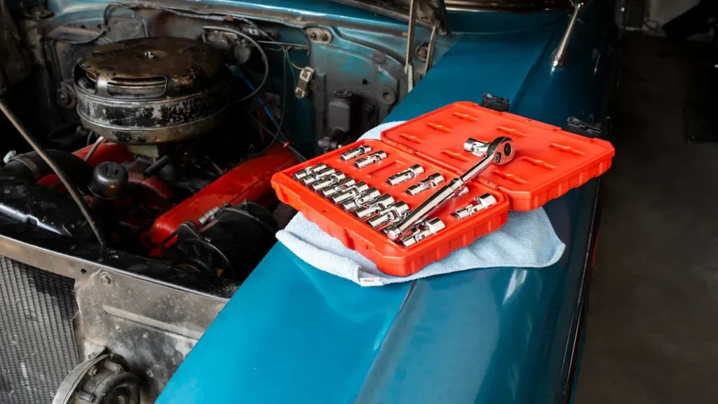 Best Practices for Cleaning Carbon Fiber Engine Covers