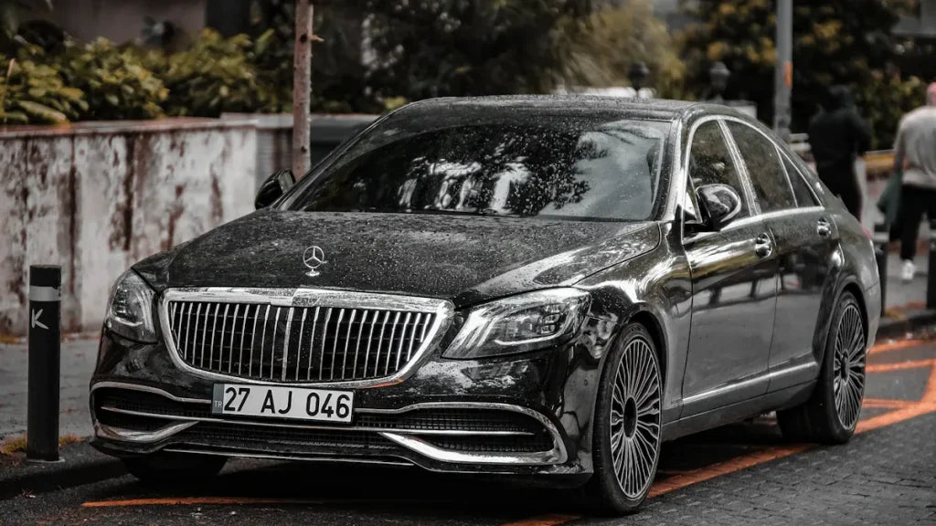 BMW 7 Series vs Mercedes S-Class Performance Showdown 2025