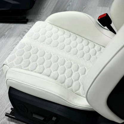 CarbonXtreme RS Carbon Bucket Seats for Audi A4+ & RS Models | OEM Frame, Dry Carbon Shell
