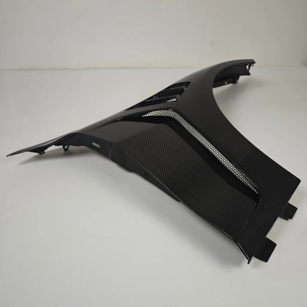CarbonXtreme BMW G80 M3 N Style Carbon Fiber Fender