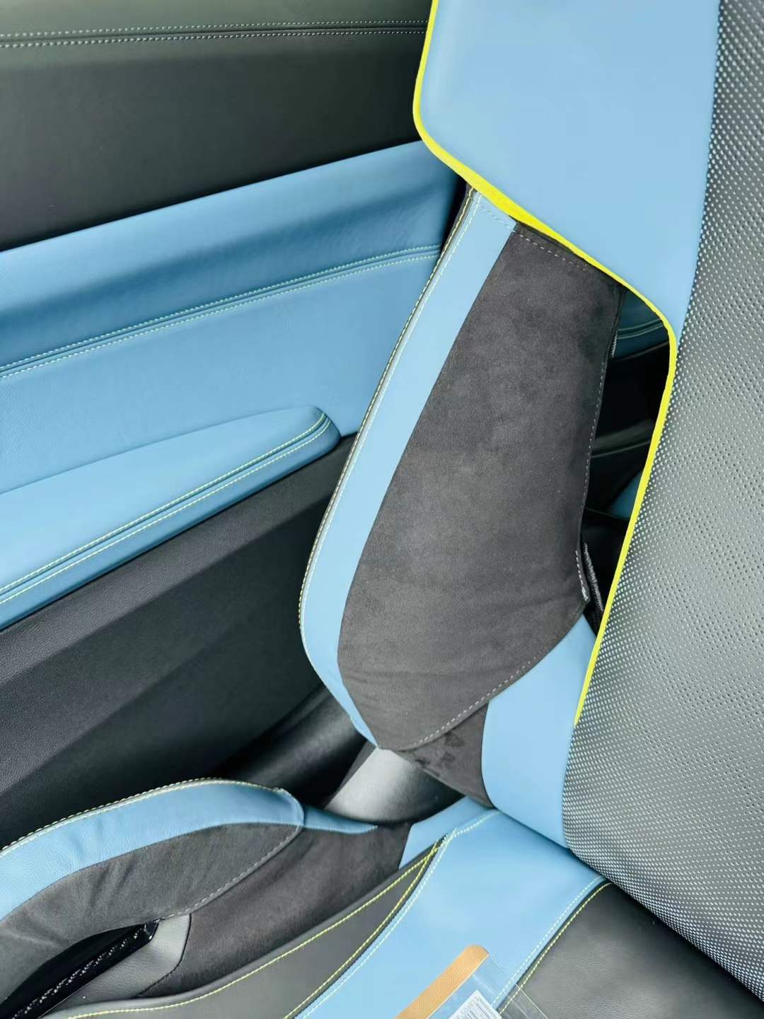 CarbonXtreme BMW Carbon Bucket Seat Side Waist Covers