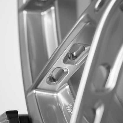 N-ZERO Forged SFR-ULTRA 18 Inch Track Fitment