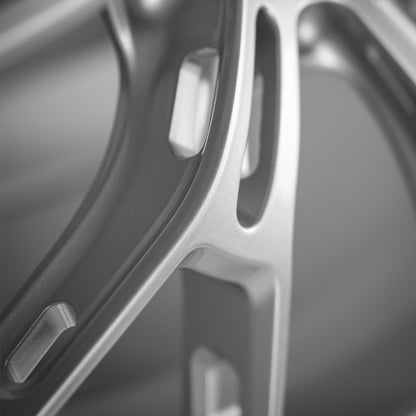 N-ZERO Forged SFR-ULTRA 18 Inch Track Fitment