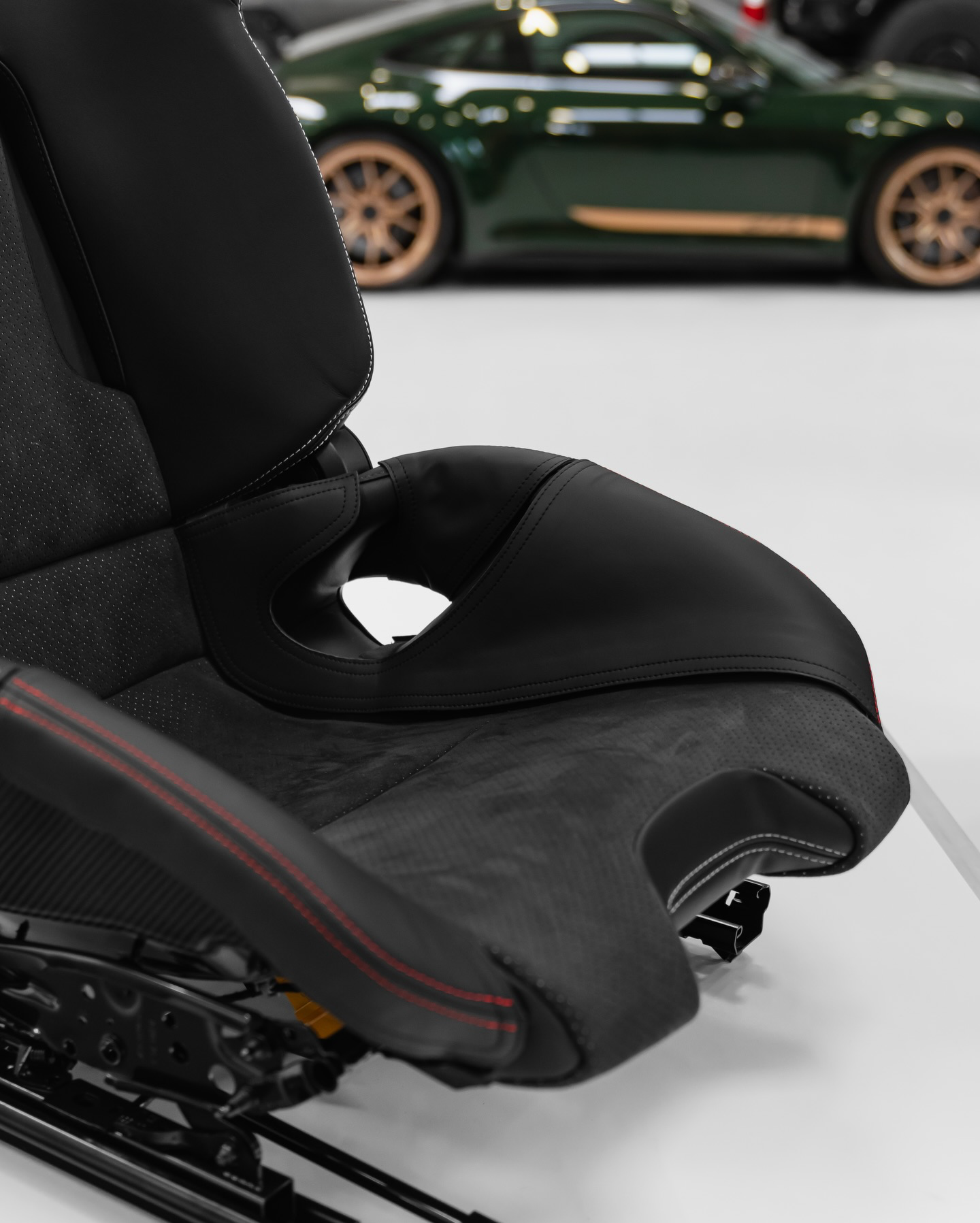 Porsche 911 GT3 992.2 bucket seat with bespoke bolster protector, folding mechanism, made in Germany