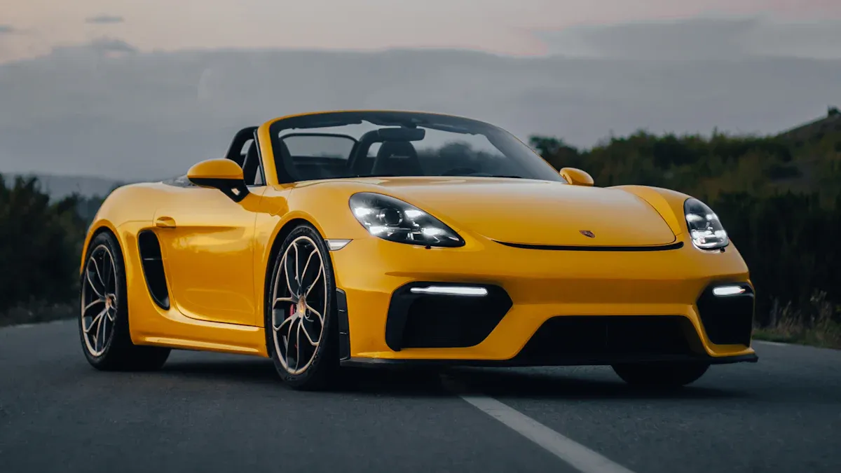 Esplorare le ultime tendenze delle auto sportive con la Porsche 718 Boxster